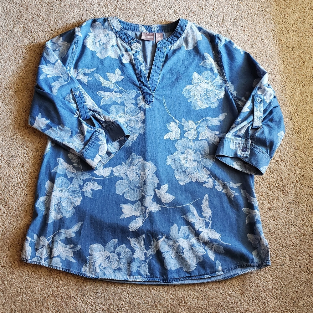 Chico's Soft Chambray 3/4 Rollup Sleeves Blue and White Floral Print Size Large - Picture 1 of 10